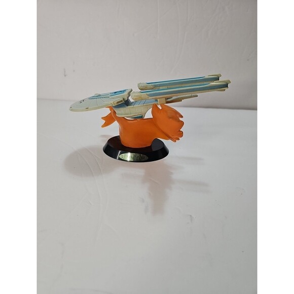 Applause Star Trek Generations USS Enterprise NCC-1701-B In Nexus Plastic Model - Picture 2 of 9